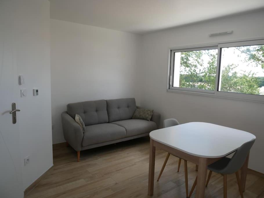 Appt T2 Confortable Ла-Рош-сюр-Йон Экстерьер фото